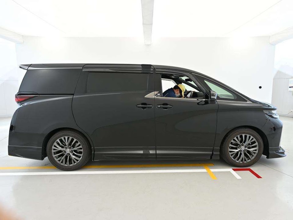 Toyota Vellfire chassis 03159 — gambar 4 daripada 6