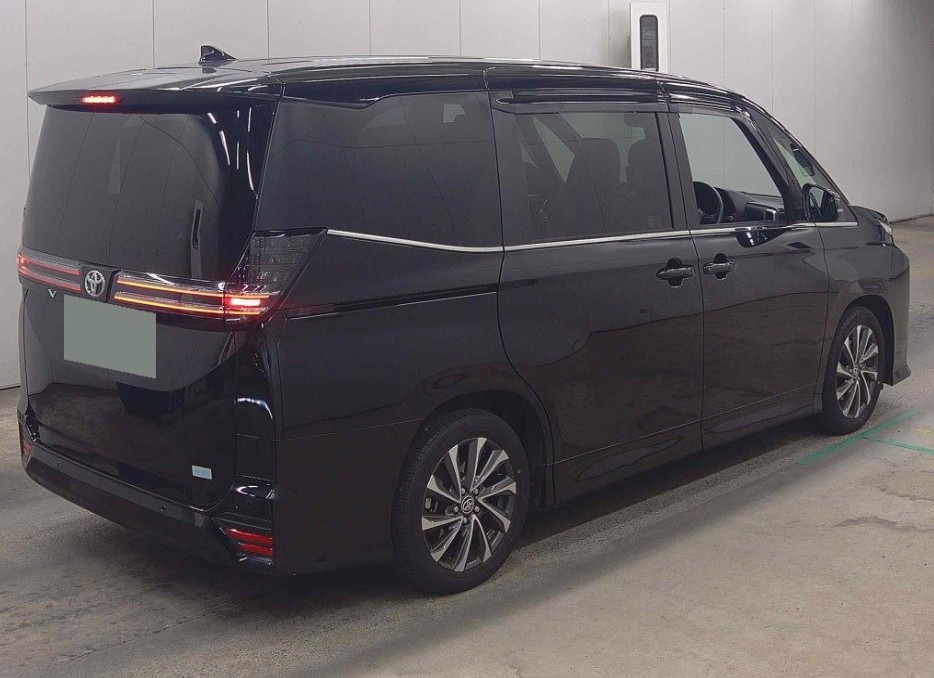 Toyota Voxy SZ chassis 92448 — gambar 4 daripada 6