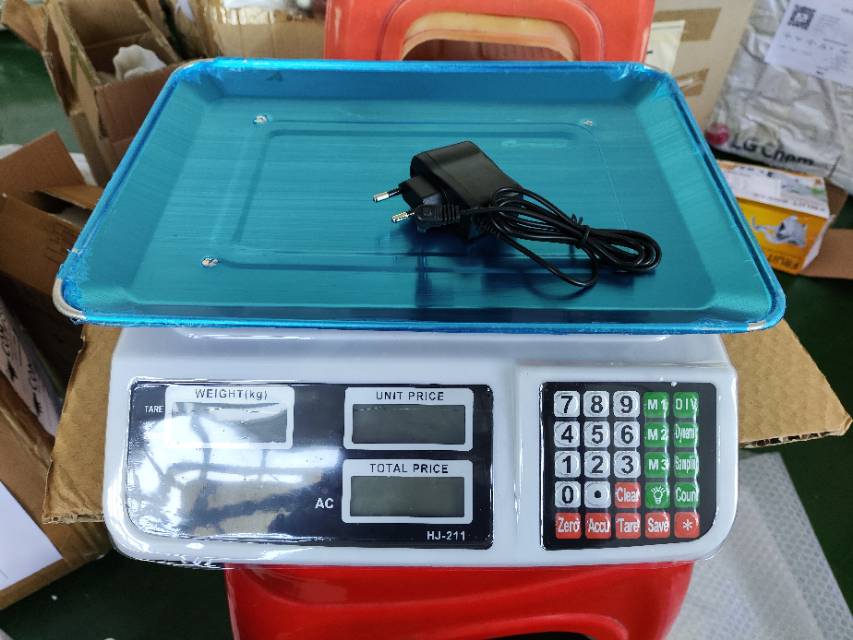 Table Scale 30kg/1g、2g、5g、10g 
L37.5*W13.5*H36.5cm product image