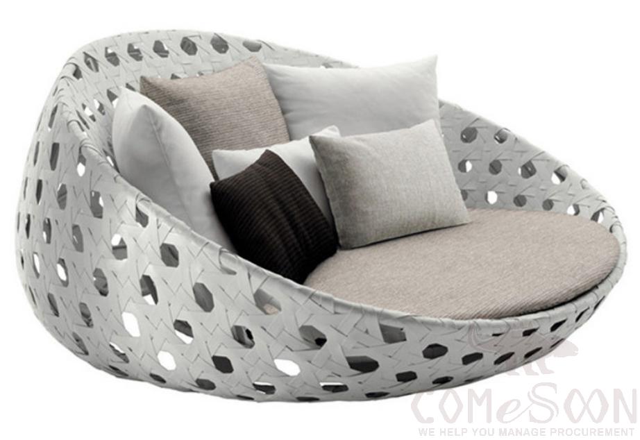 Outdoor Lying Bed, PE Rattan+ Metal Frame+ Waterproof Cloth+ High Density Sponge