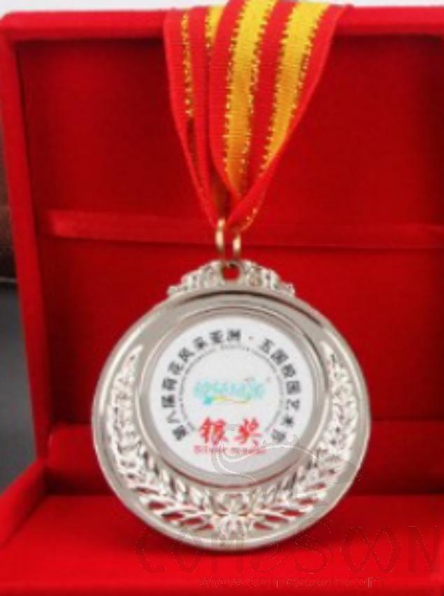 Customized Logo Silver Medal,
Φ6.2cm, 35G,
Rope Lenght:90cm