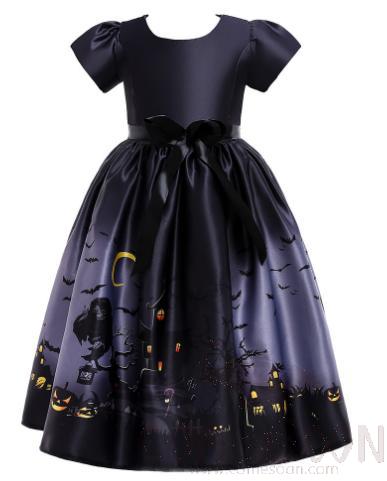 The Witch Suit, Halloween