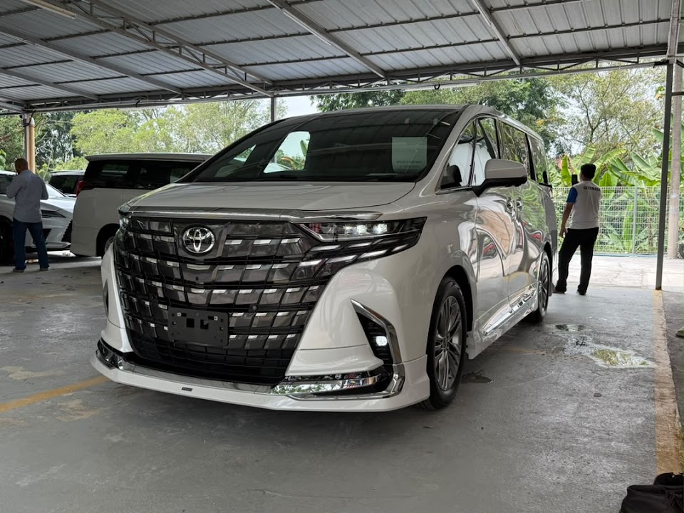 Toyota Alphard Z 40 Series chassis 16142 — gambar 2 daripada 6