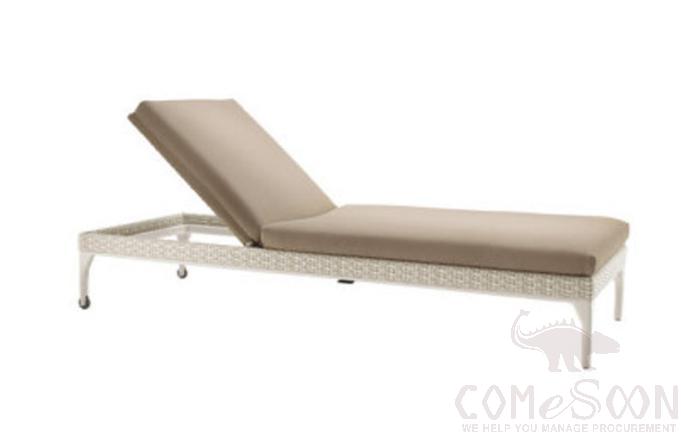 Outdoor Rattan Lounge Chair, High Density Sponge, 190*65*35cm