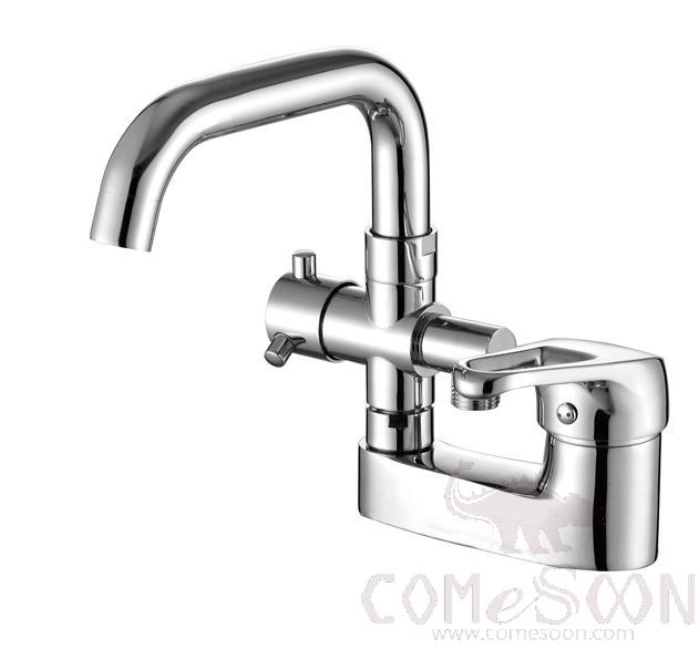Cold water faucet with copper water divider-brass