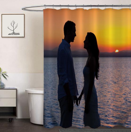 Weaving Printed Curtains
Few
