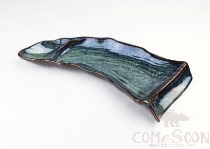 Mist Green Wood Grain Grid Plate