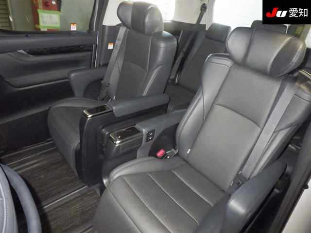 Toyota Alphard chassis 62624 — gambar 4 daripada 6