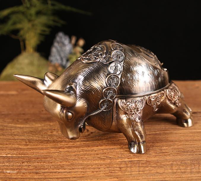 Low Head Beckoning Cow Ashtray, Zinc Alloy, Green Antique, L20*W9*H13cm
