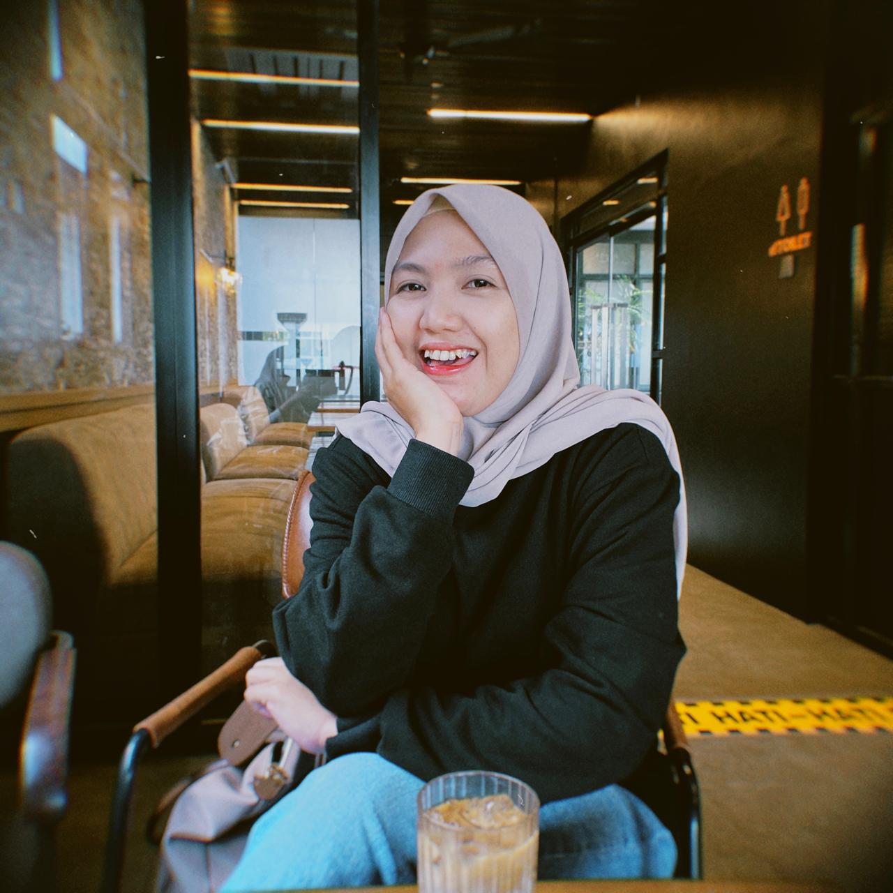 Nindy Rifka Wardani, S.Pd.