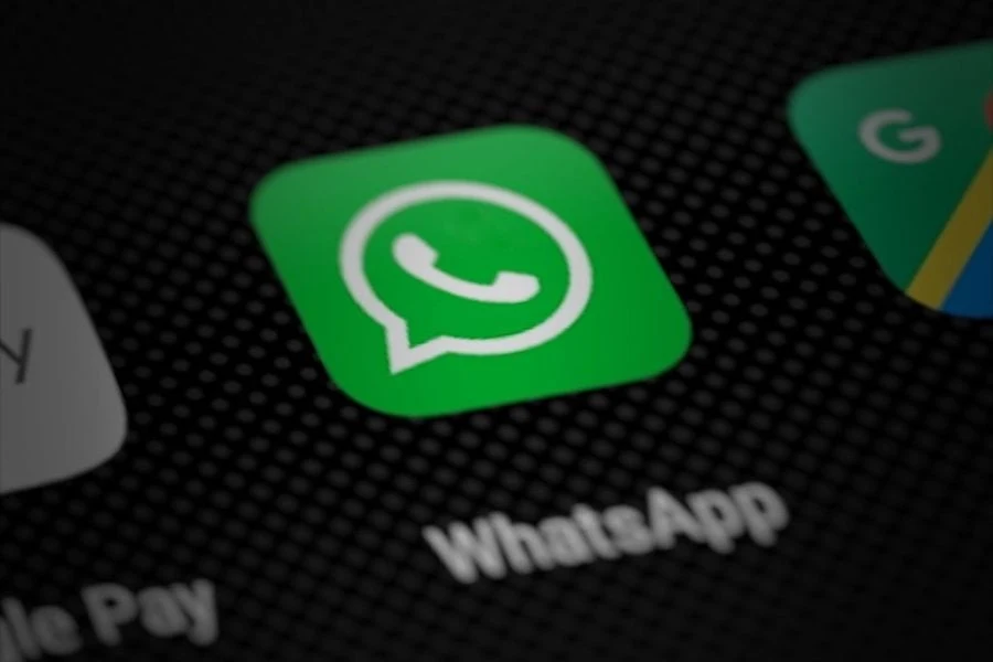 La Russie bloque WhatsApp pour non-respect de la législation locale, selon le Kremlin.