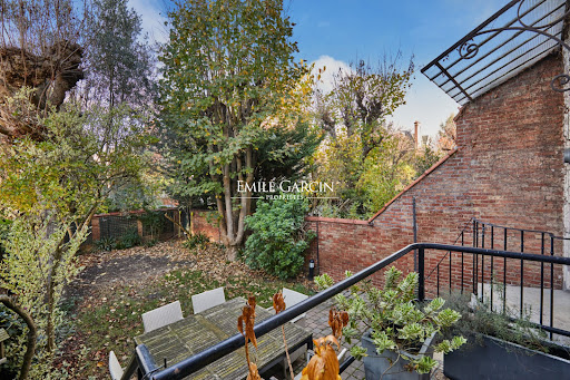 Maison avec jardin et terrasse 1