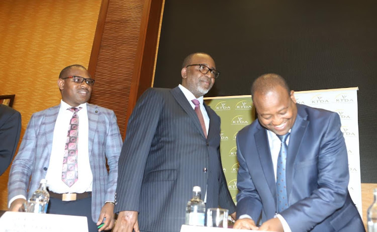 KTDA vice chairman Wesley Cheruiyot, Agriculture CS Mithika Linturi and KTDA chairman David Ichoho during a press briefing to announce release of mini-bonus payment to tea farmers at Serena Hotel, Nairobi on January 12, 2023