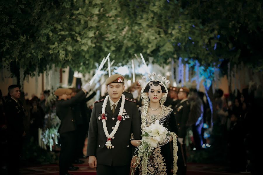 Fotógrafo de casamento Indro Kencana (studiokencana). Foto de 23 de julho 2020