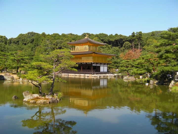 Il padiglione d'oro di kyoto di samui