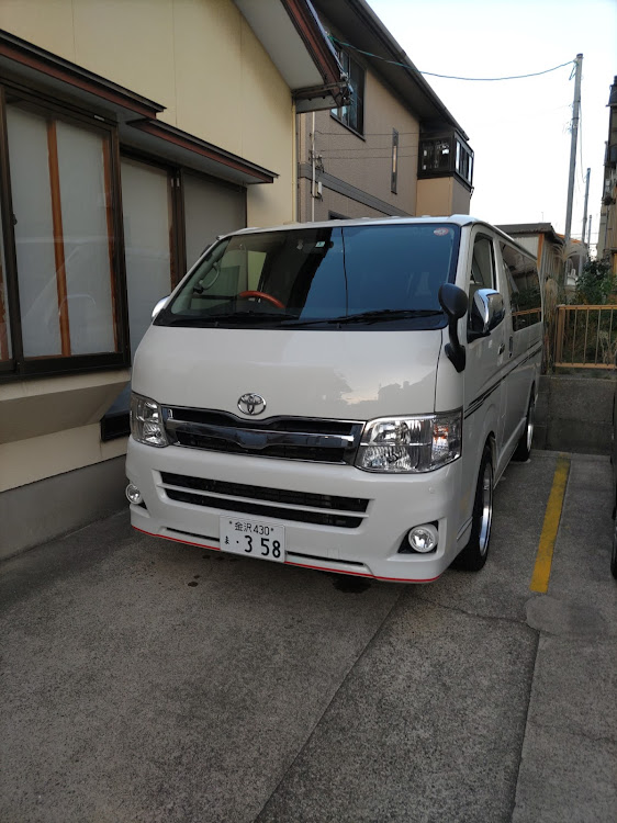 ハイエースバンの車が好きな人と繋がりたい・出張・カーペンターズに関するカスタム事例の投稿画像1枚目