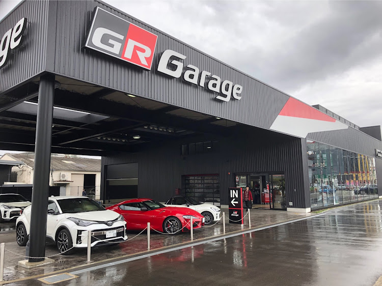 C-HRのC-HR GR・GR ガレージ・ドライブ・La Festaに関するカスタム事例の投稿画像4枚目