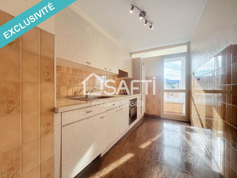 Vente appartement 5 pièces 93 m² à Cannes la bocca (06150), 220 000 €