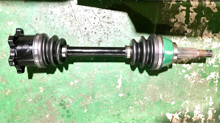 スカイライン GT-RのGT-Rオーナーズファイル・エアコンフィルター交換・異音原因不明・フロントデフオイル漏れ？・クリスマスイヴに関するカスタム事例の投稿画像20枚目