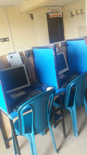 Parrot Cyberworld, Challenge Road, Ilorin, Kwara, Nigeria, House Cleaning Service, state Kwara
