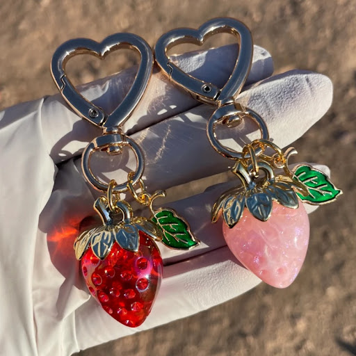 Title 4, Porte-clés fraise adorable, pendentif de sac cr...