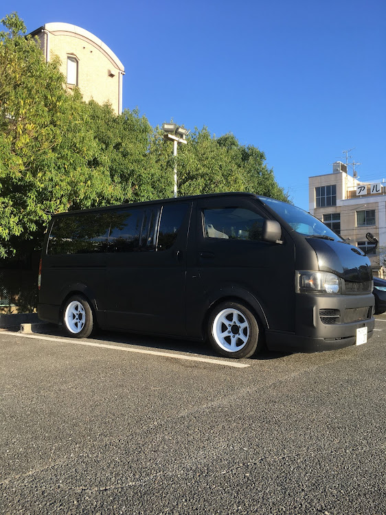 ハイエースのハイエース・ホイール塗装・タイベル交換・車検完了に関するカスタム事例の投稿画像3枚目