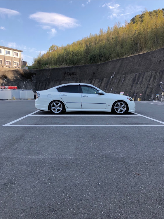 フーガの洗車・拭き取り・めんどいに関するカスタム事例の投稿画像1枚目