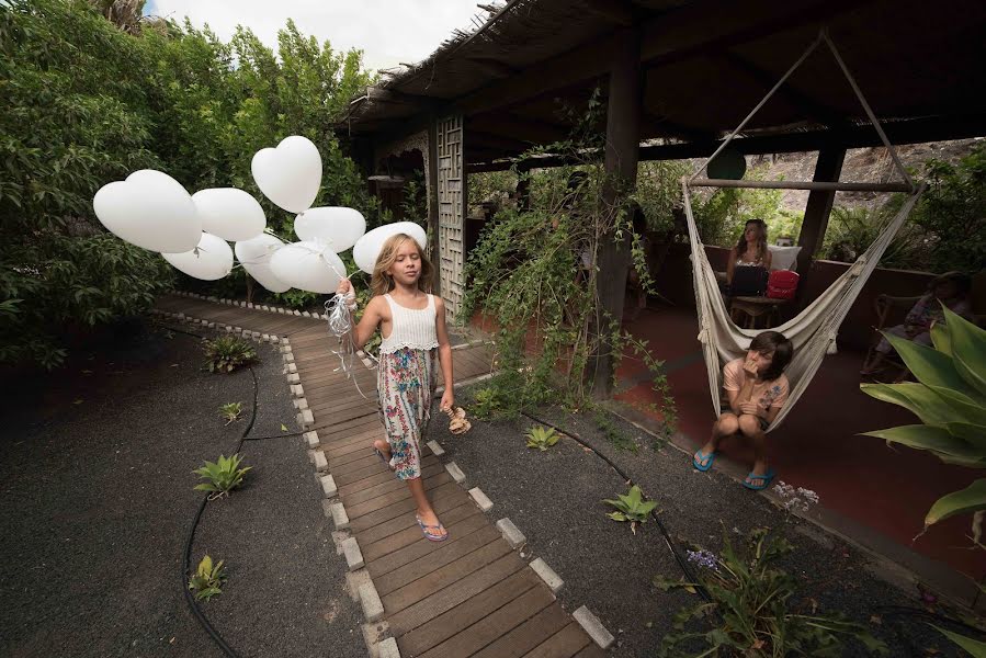 Fotografo di matrimoni Mile Vidic Gutiérrez (milevidicgutier). Foto del 25 maggio 2017