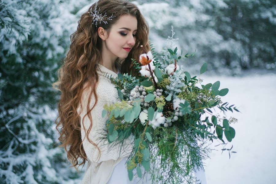 Fotografo di matrimoni Yuliya Popova (julia0407). Foto del 20 dicembre 2016