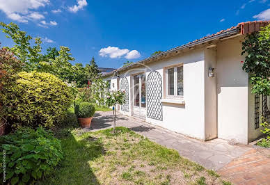 Maison avec jardin et terrasse 12