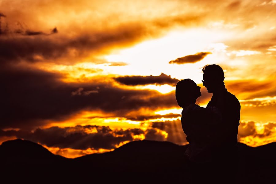 Fotografo di matrimoni Casian Podarelu (casian). Foto del 13 luglio 2016