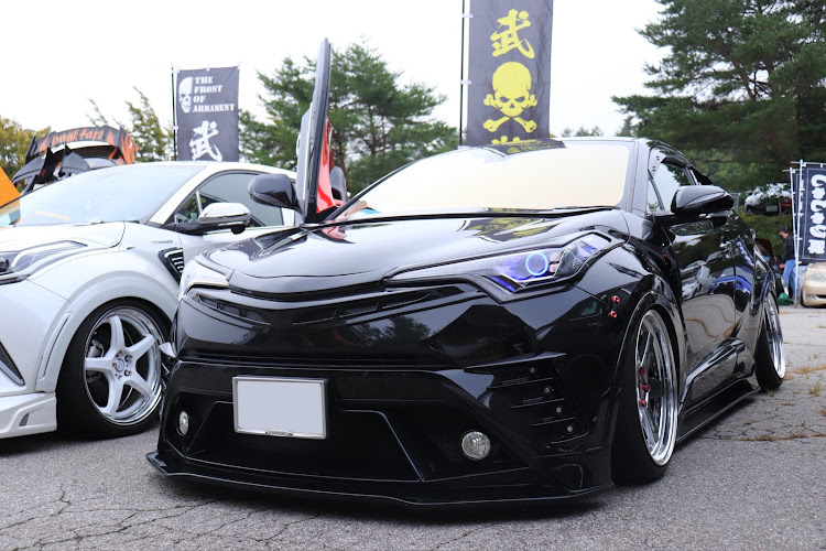 C-HRのKuhl Racing・BOLD WORLD・w5s・Ｖスタ・V-STAR  GPに関するカスタム事例の投稿画像4枚目