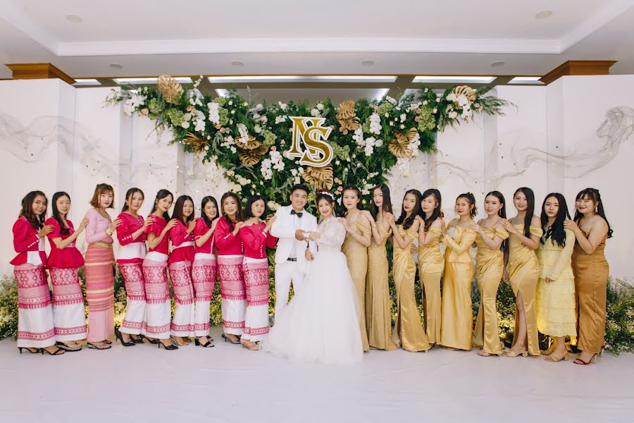 Bryllupsfotograf Apichat Wongngoen (grootstudio). Bilde av 8 september 2020