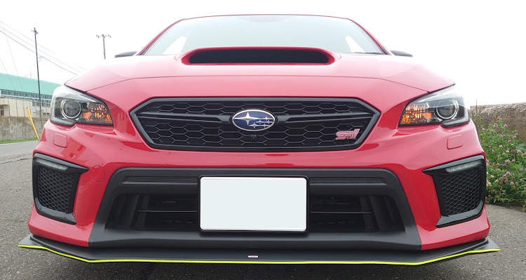 WRX STIのコロナウイルスに負けるな・クルマ好きと繋がりたい・梅雨明けまだか・正面写真に関するカスタム事例の投稿画像1枚目