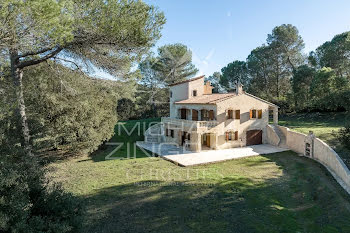 villa à Mougins (06)