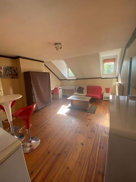 Location meublée appartement 1 pièce 21 m² à Limoges (87000), 375 €
