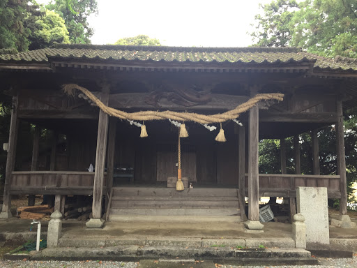 八雷神社本殿（二塚）