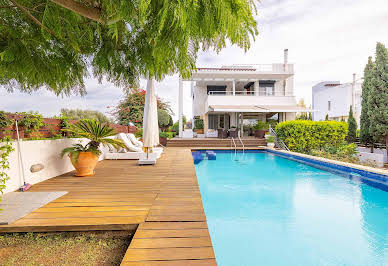 Maison avec piscine et jardin 1