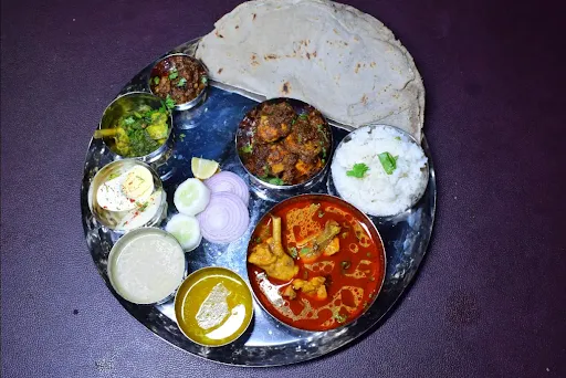 Pahunchar Special Chicken Thali