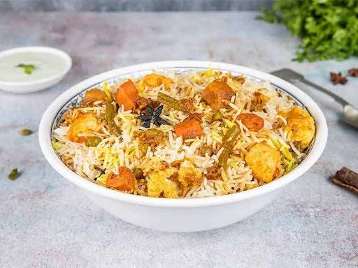 Lucknowi Veg Biryani - Serves 1