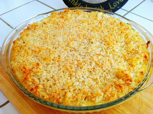 Jalapeno popper dip with a delicious crunchy topping.