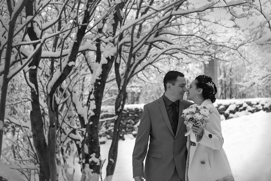 Fotógrafo de casamento Anna Borodina (devab). Foto de 20 de fevereiro 2019