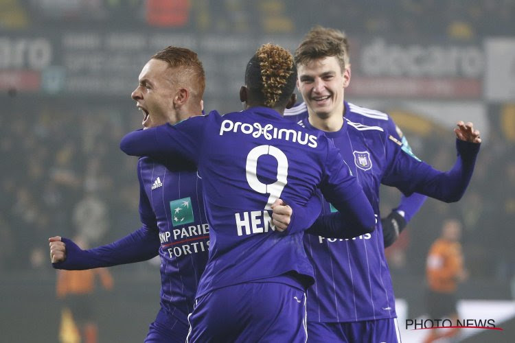 Anderlecht pakt volle buit tegen Lokeren in match boordevol actie (en kent iemand de buitenspelregel?)