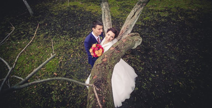 Wedding photographer Yuliya Kurkova (kurkova). Photo of 13 April 2014