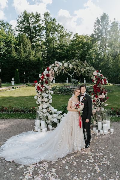 Fotografo di matrimoni Yuliya Sova (f0t0s0va). Foto del 28 febbraio 2020