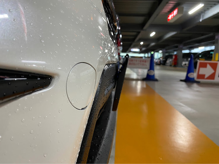 WRX STIのセイワ・ナンバーオフセットステー・スーパーオートバックスサンシャイン神戸・k421・正面写真に関するカスタム事例の投稿画像3枚目