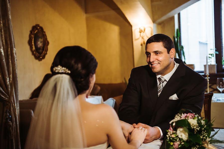 Fotografo di matrimoni Irina Zubkova (retouchirina). Foto del 9 settembre 2014