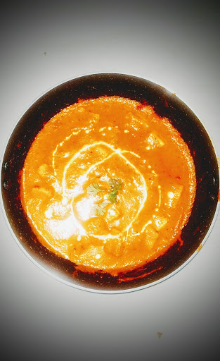 Paneer makhani recipe made in buttery tomato cashewnuts gravy and cream.