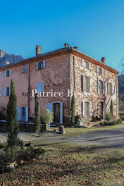 château à Aix-en-Provence (13)