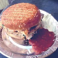 Dev Burger photo 4